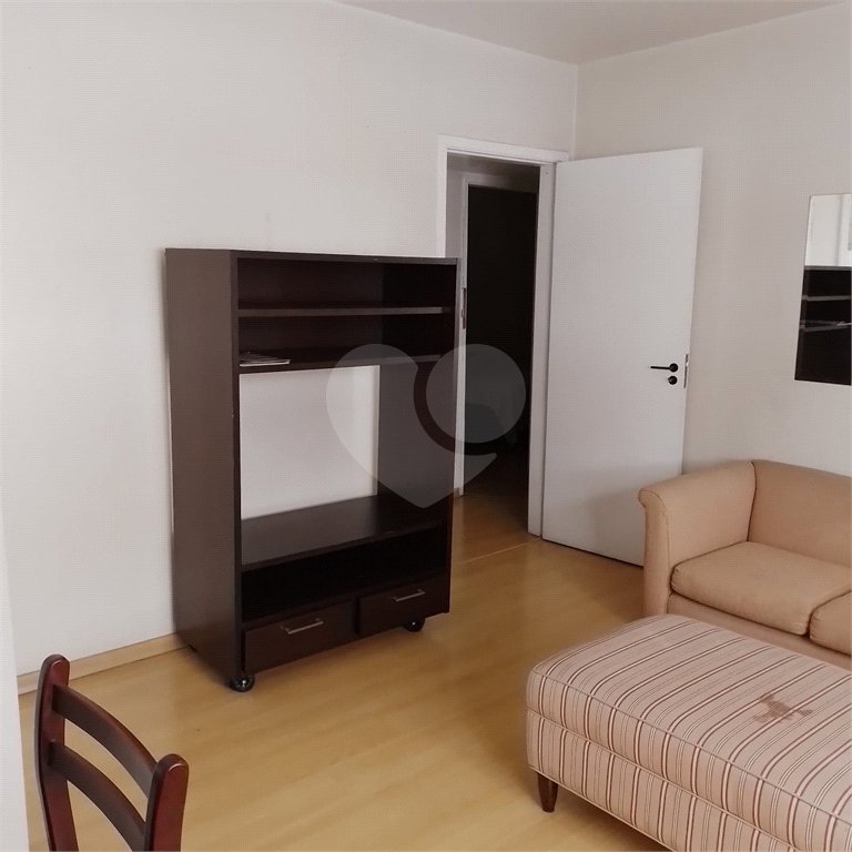 Apartamento à venda com 3 quartos, sendo 1 suíte,  em Pinheiros, São Paulo, SP