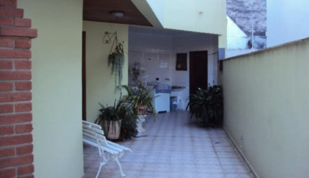 Sobrado à venda com 4 quartos, sendo 2 suítes,  em Jardim Peri Peri, São Paulo, SP