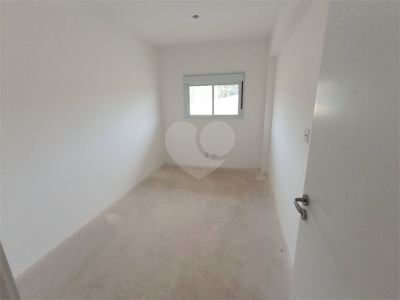 Apartamento à venda com 2 quartos, sendo 1 suíte, em Bairro do Cambará, São Roque, SP