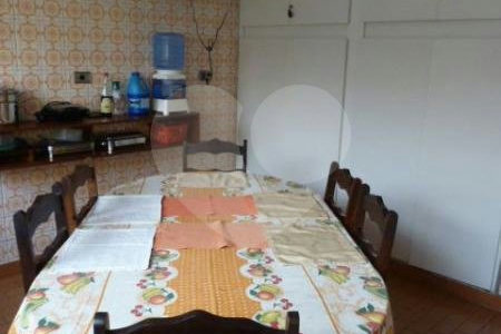 Casa Térrea à venda com 3 quartos, sendo 1 suíte, em Caxingui, São Paulo, SP