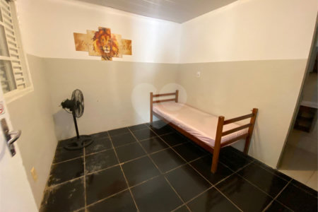 Casa à venda ou para alugar com 10 quartos no Centro, Ponta Porã, MS