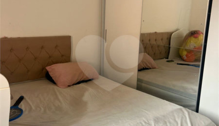 Casa à venda com 2 quartos no condomínio Recanto das Graças, Cotia - SP