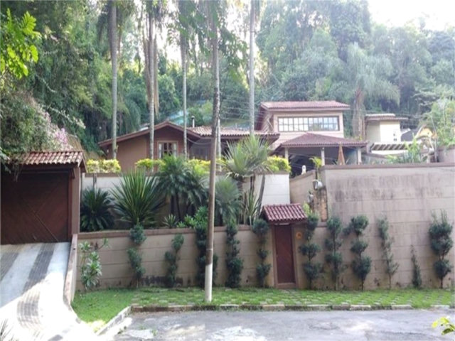 Casa Térrea à venda com 3 quartos, sendo 1 suíte,  em Vila Machado, Mairiporã, SP