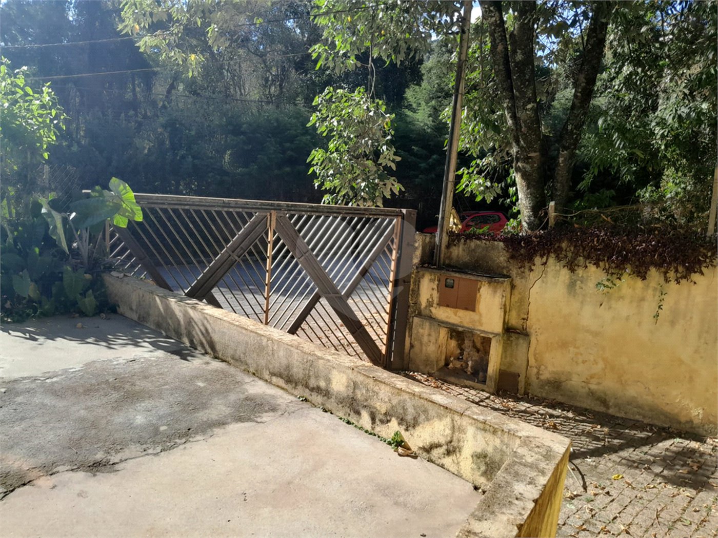 Casa à venda com 3 quartos, sendo 1 suíte, no condomínio Sausalito, Mairiporã - SP