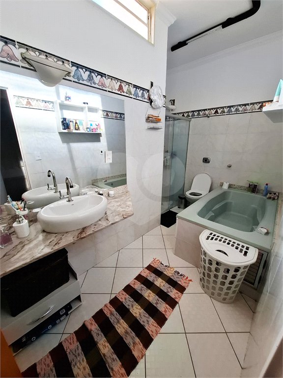 Casa à venda com 3 quartos, sendo 1 suíte, em Jardim São Luiz, Ribeirão Preto, SP