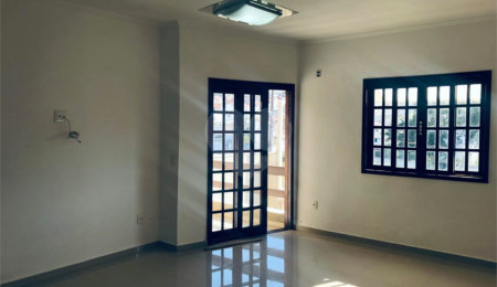 Sobrado à venda com 4 quartos, sendo 2 suítes,  em Vila Oliveira, Mogi das Cruzes, SP