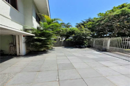 Sobrado à venda com 6 quartos, sendo 2 suítes, em Vila Romana, São Paulo, SP