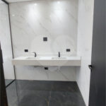 Casa à venda com 5 suítes no condomínio Figueira Garden, Atibaia - SP