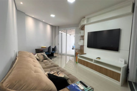 Casa à venda com 3 quartos, sendo 1 suíte,  no condomínio Jardim das Flores, Sorocaba - SP