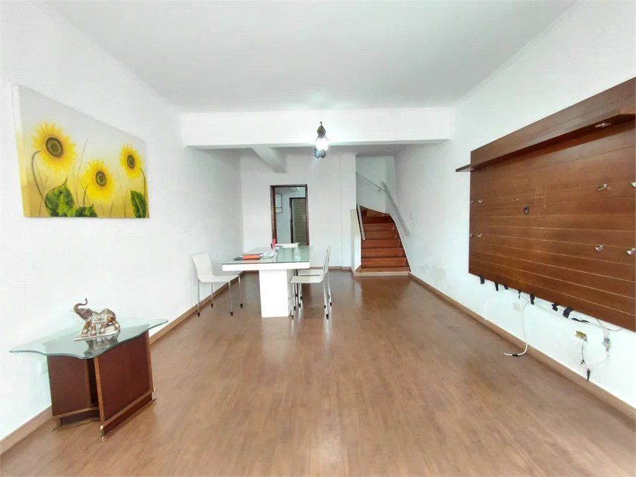 Sobrado à venda com 3 quartos em Vila Romana, São Paulo, SP