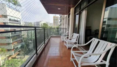 Apartamento à venda com 3 quartos, sendo 1 suíte,  em Maracanã, Rio de Janeiro, RJ