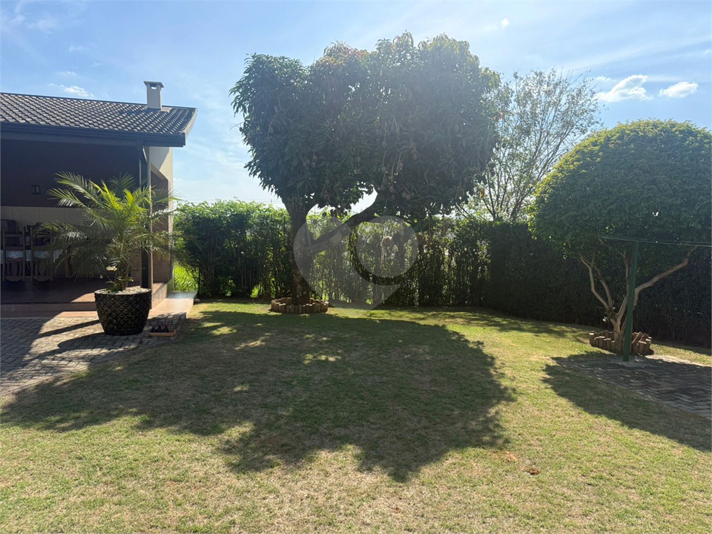 Casa à venda com 3 suítes no condomínio Terras de Mont Serrat, Salto - SP