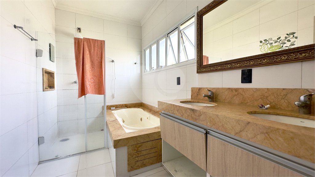 Casa à venda com 5 quartos, sendo 3 suítes, no condomínio Residencial Helvetia Park, Indaiatuba - SP