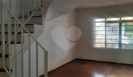 Sobrado à venda com 3 quartos em Rio Pequeno, São Paulo, SP