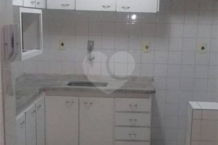 Apartamento à venda com 3 quartos, sendo 1 suíte,  em Jardim Parque Morumbi, São Paulo, SP