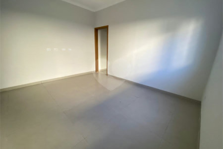 Casa à venda com 3 quartos, sendo 1 suíte, em Ipê, Três Lagoas, MS