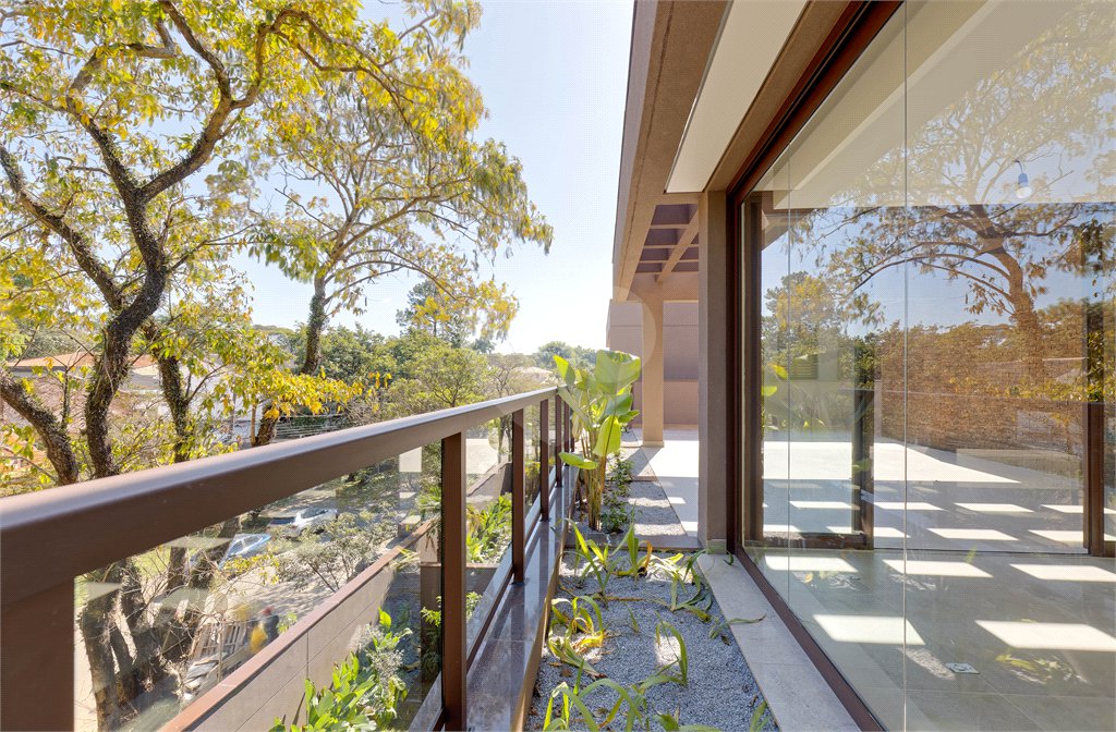 Casa à venda com 4 suítes no condomínio Casa Flora Badra, São Paulo - SP