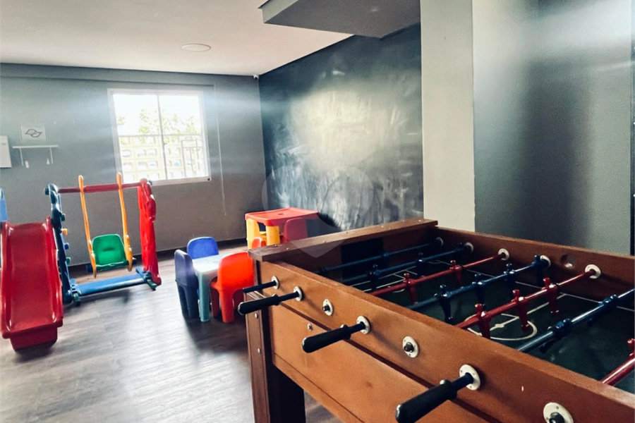 Apartamento à venda com 2 quartos em Parque Maria Domitila, São Paulo, SP