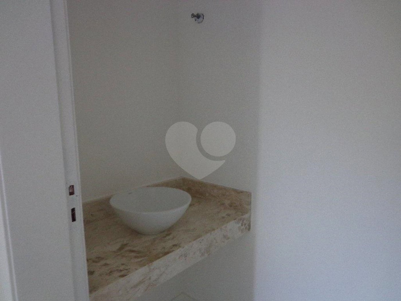Casa à venda com 3 quartos, sendo 1 suíte,  no condomínio Professor Teot?nio Monteiro de Barros Filho, São Paulo - SP