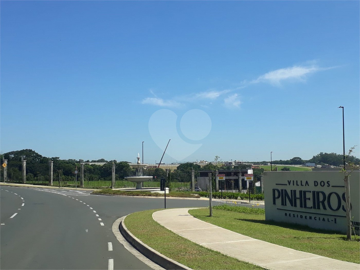 Casa à venda no condomínio Villa dos Pinheiros, Indaiatuba - SP