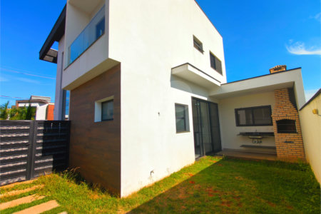 Casa à venda com 3 quartos, sendo 1 suíte, no condomínio Terras de São Francisco, Sorocaba - SP