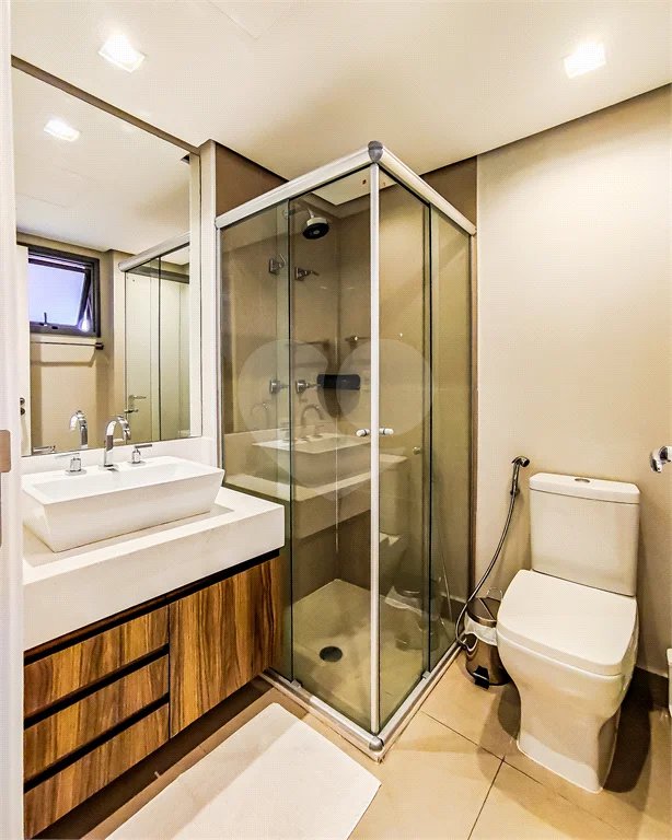 Apartamento totalmente mobiliado com ar-condicionado localizado no coração do Brooklin!!!
