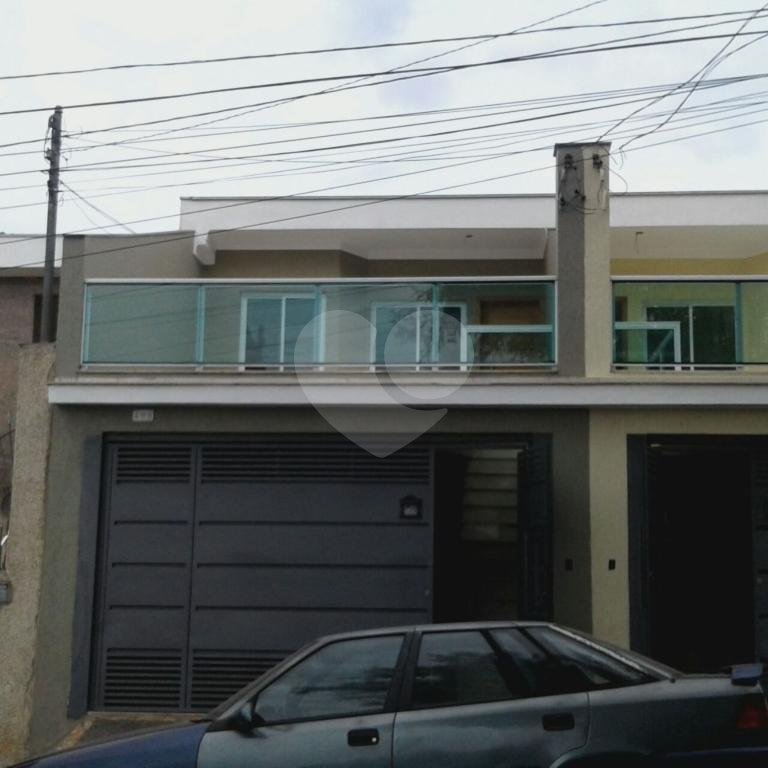 Casa à venda com 3 quartos, sendo 1 suíte,  em Vila Nivi, São Paulo, SP