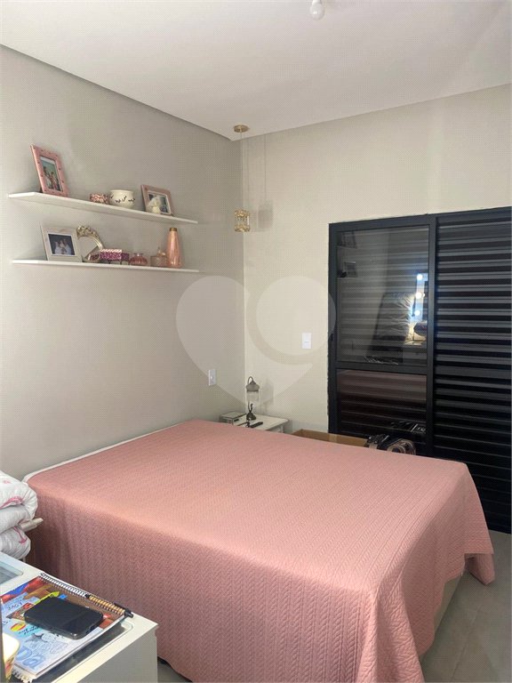 Casa à venda com 3 quartos, sendo 2 suítes, no condomínio Terras da Estância, Paulínia - SP