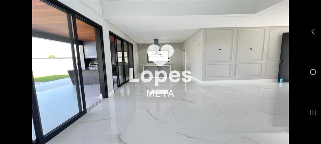 Casa à venda com 5 quartos, sendo 4 suítes, no condomínio Alphaville 1, São José dos Campos - SP