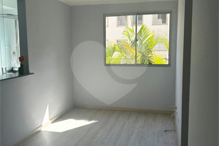Apartamento à venda ou para alugar com 3 quartos, sendo 1 suíte,  em Vila Mogilar, Mogi das Cruzes, SP