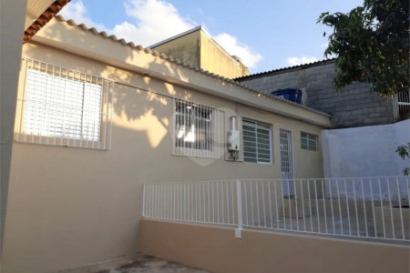 Sobrado à venda com 2 quartos em Km 18, Osasco, SP