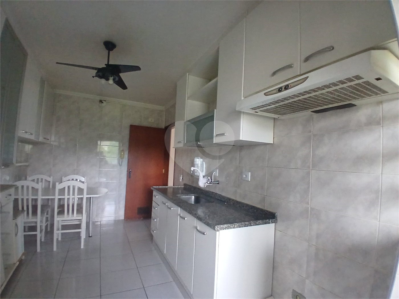 Apartamento à venda ou para alugar com 3 quartos, sendo 1 suíte,  em Jardim Flórida, São Roque, SP