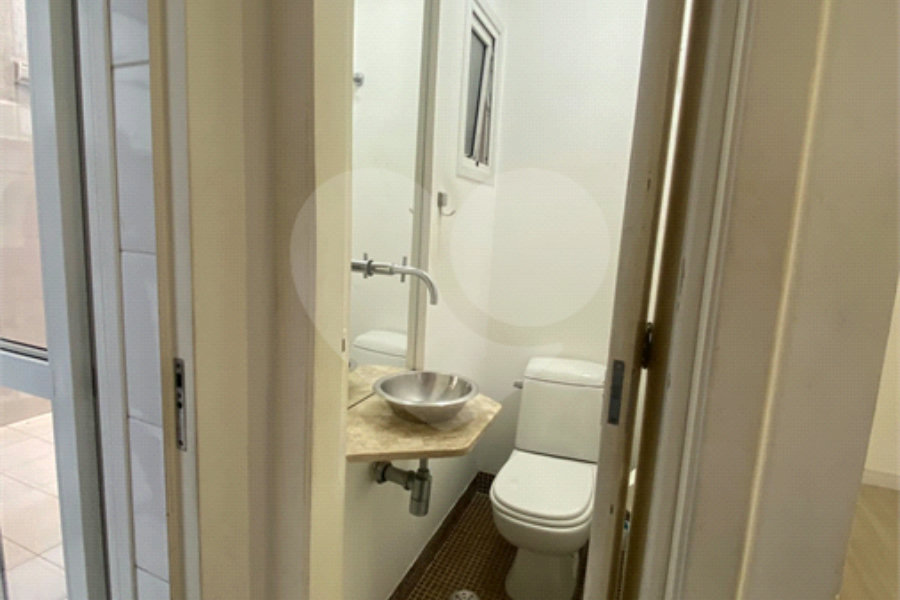 Casa à venda com 3 quartos, sendo 1 suíte, no condomínio Village Santa Cecilia, São Paulo - SP