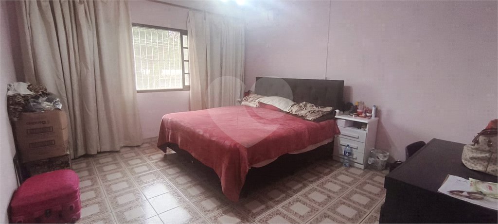 Casa à venda com 3 quartos, sendo 1 suíte,  em Jardim Vila Galvão, Guarulhos, SP