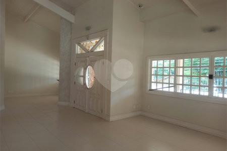 Casa à venda ou para alugar com 6 quartos, sendo 4 suítes, em Jardim Itaperi, Atibaia, SP