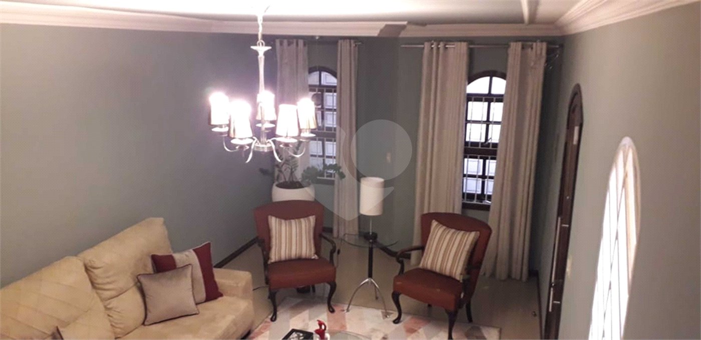 Casa à venda com 3 quartos, sendo 1 suíte, em Vila Gustavo, São Paulo, SP