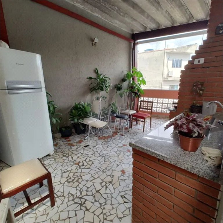 Casa à venda com 2 quartos, sendo 1 suíte, em Parque Maria Domitila, São Paulo, SP