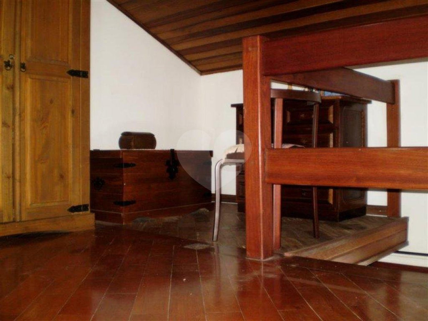 Casa à venda com 3 quartos, sendo 1 suíte, no condomínio Barbará II, São Paulo - SP