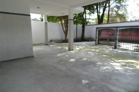 Casa à venda com 5 quartos, sendo 3 suítes, em Vila São Francisco, São Paulo, SP