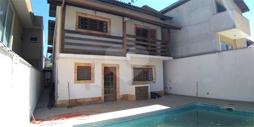 Casa à venda com 4 quartos, sendo 2 suítes, em Barreiro, Mairiporã, SP