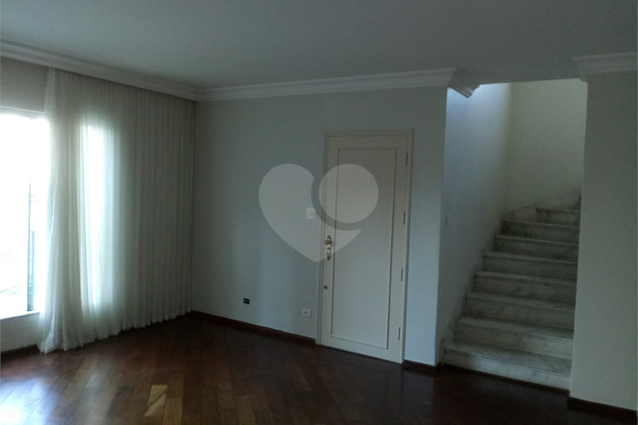 Sobrado à venda com 3 quartos, sendo 1 suíte, em Santana, São Paulo, SP