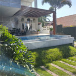 Casa à venda com 4 quartos, sendo 3 suítes, no condomínio Estância Marambaia, Vinhedo - SP