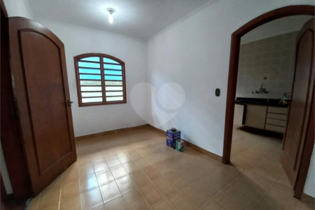 Casa à venda com 3 quartos, sendo 1 suíte, em Jardim das Vertentes, São Paulo, SP