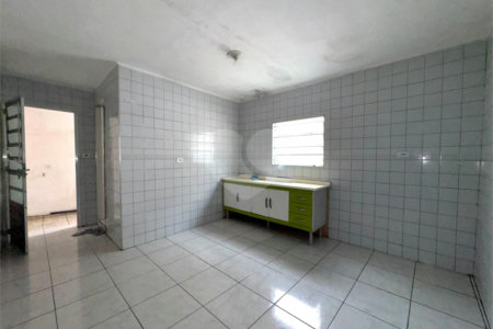 Sobrado à venda com 2 quartos em Vila Antonieta, São Paulo, SP