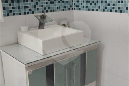 Sobrado à venda com 3 quartos, sendo 2 suítes,  em Vila Suissa, Mogi das Cruzes, SP