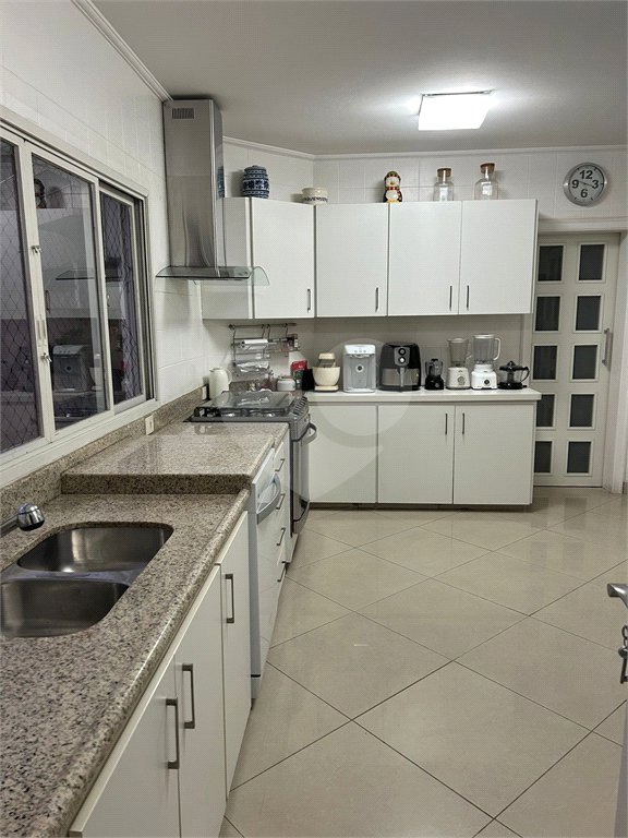 Apartamento à venda com 4 suítes em Real Parque, São Paulo, SP