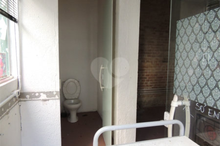 Excelente Casa Térrea Comercial em Região Nobre !!!