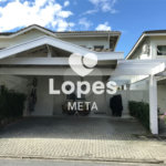 Casa à venda com 3 quartos, sendo 1 suíte, no condomínio Residence Club Villa Branca, Jacareí - SP