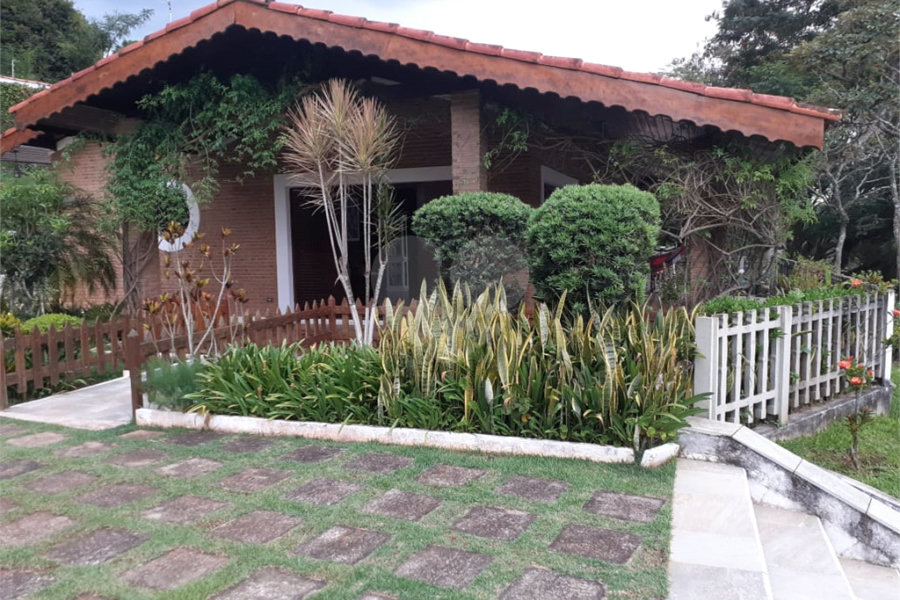 Casa à venda com 8 quartos, sendo 2 suítes, em Serra da Cantareira, Mairiporã, SP
