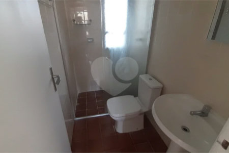 Apartamento de 1 quarto, no térreo, com garagem, para locação no Cambuci